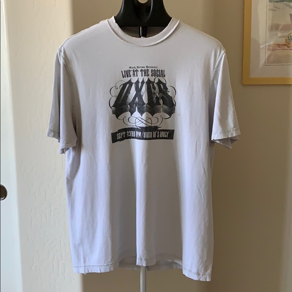 Old Navy Gray Distressed Live At The Social Tee L